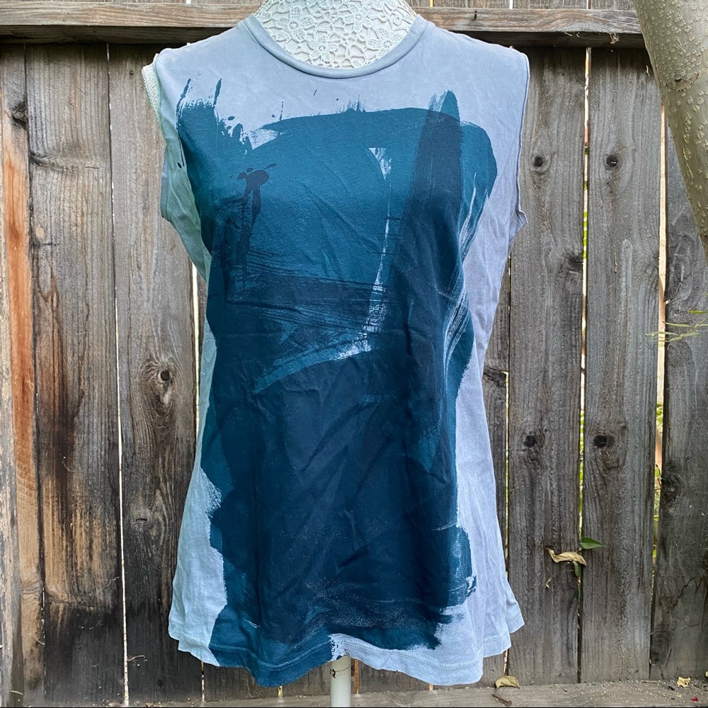 FreeCity womens cut off tank top shirt Medium M Artists Wanted